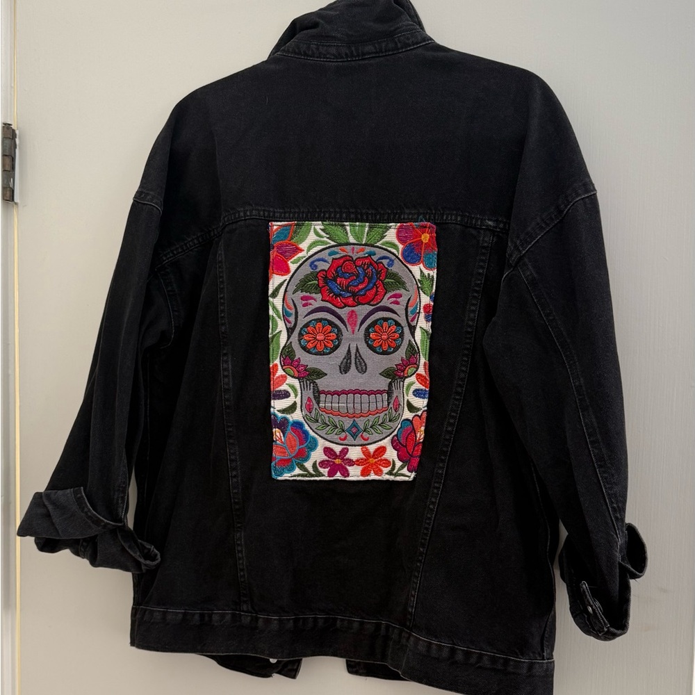 Bershka Black Denim Jacket with Skull Patches - Picture 8 of 9